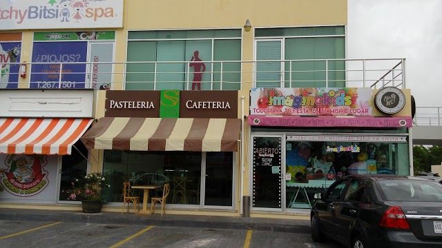 Plaza AURA